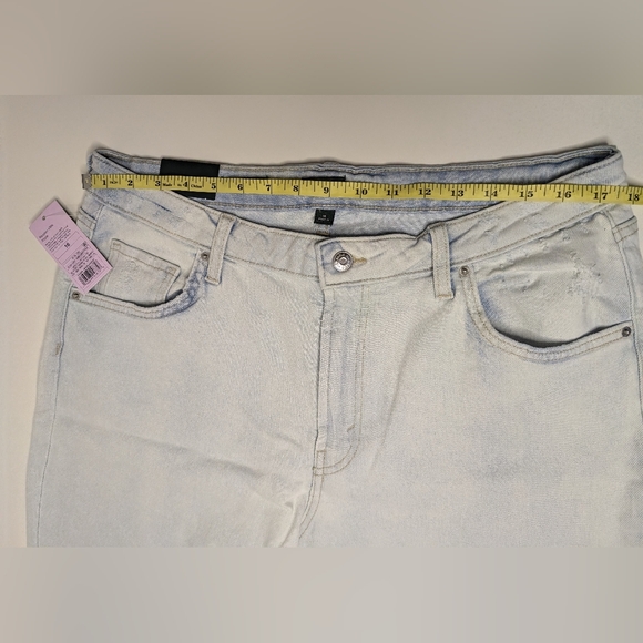 SEE DETAILS NWT - Wild Fable Size 16 Super High-Rise Tapered Jean Ultra Light - Picture 10 of 14